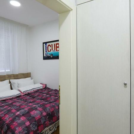Apartment Promenada 35 Novi Sad Buitenkant foto