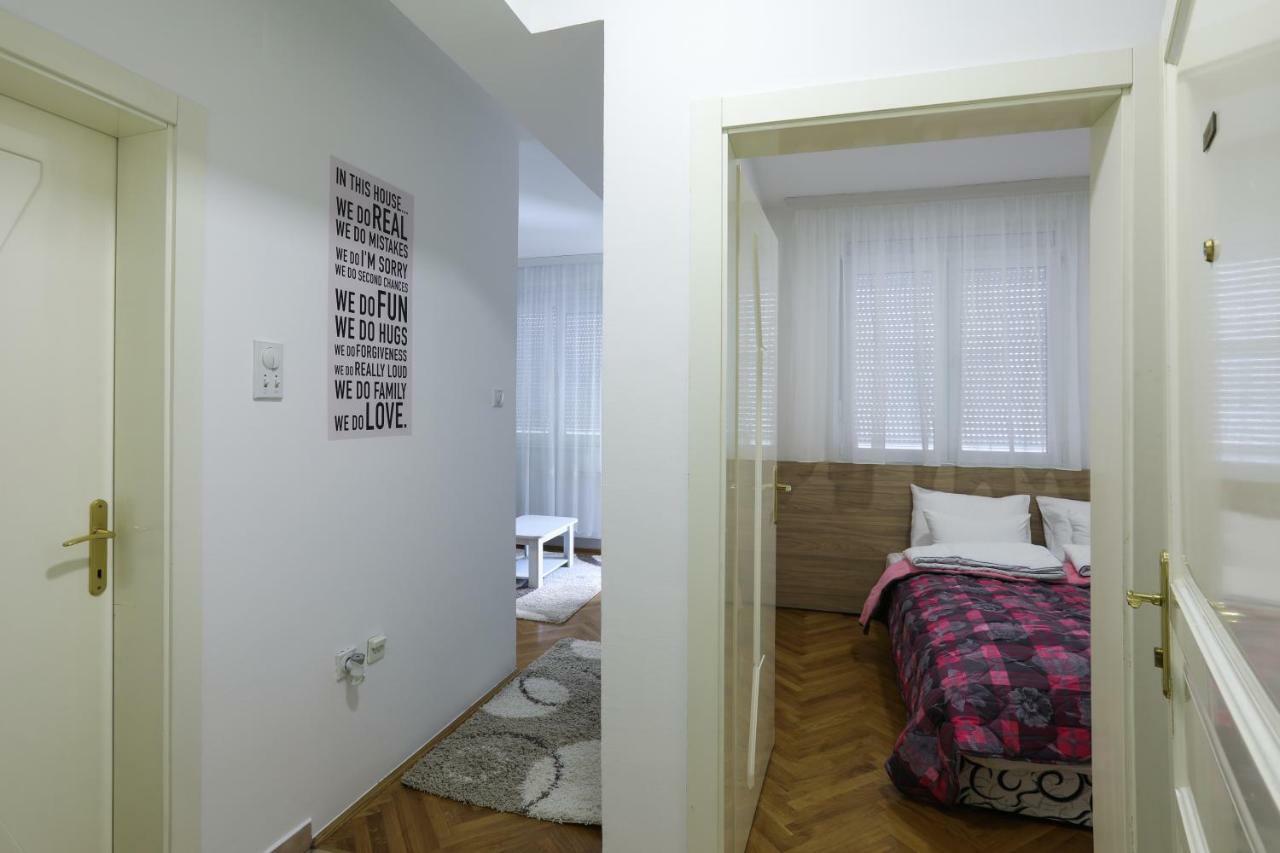 Apartment Promenada 35 Novi Sad Buitenkant foto