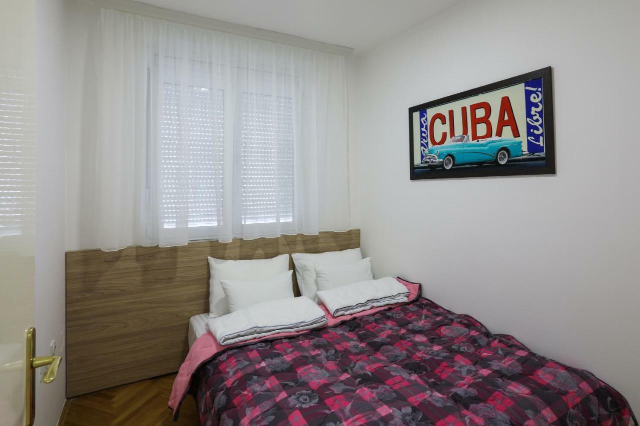 Apartment Promenada 35 Novi Sad Buitenkant foto